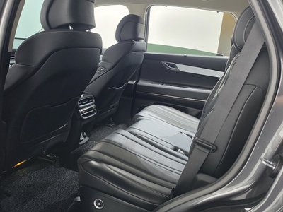 2021 Genesis GV80 thumbnail 17