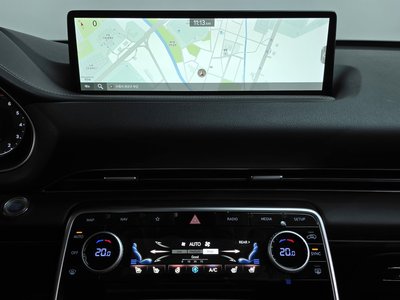 2021 Genesis GV80 thumbnail 19