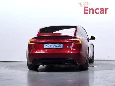 2025 Tesla MODEL 3 — фото 4
