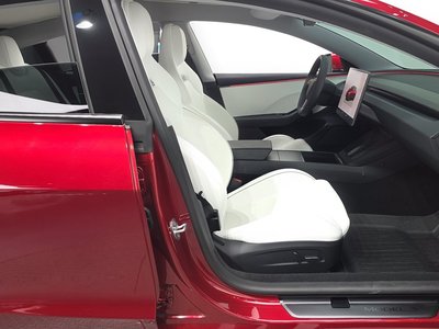 صورة مصغرة 16 لـ 2025 Tesla MODEL 3
