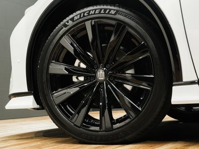 TOYOTA CROWN SPORT - 8