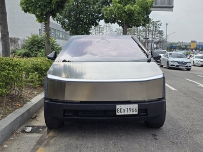 2024 Tesla CYBERTRUCK — миниатюра 2