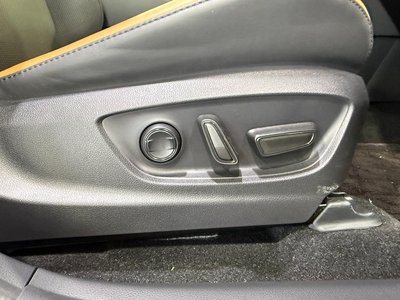 TOYOTA CROWN CROSSOVER - 10