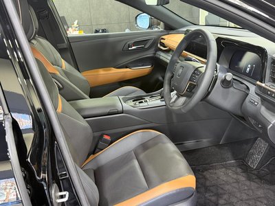 TOYOTA CROWN CROSSOVER - 9