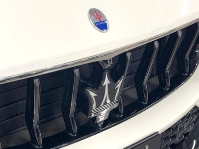 صورة 6 لـ 2021 Maserati LEVANTE