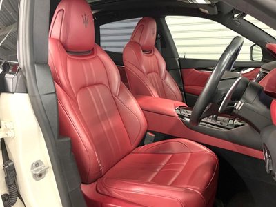 صورة 8 لـ 2021 Maserati LEVANTE