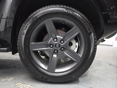 LAND ROVER DEFENDER - 6