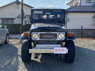 TOYOTA LAND CRUISER 40 - 2