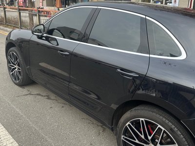 PORSCHE MACAN - 2