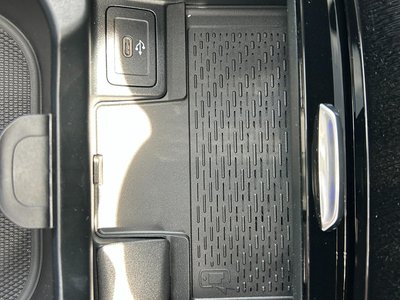 2026 Mercedes-BENZ GLB thumbnail 35