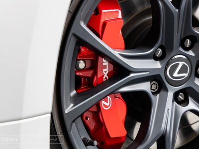 2025 Lexus IS — миниатюра 16