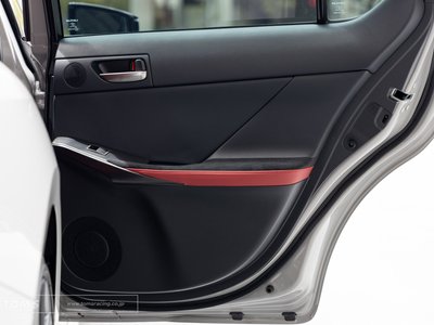 2025 Lexus IS — миниатюра 61