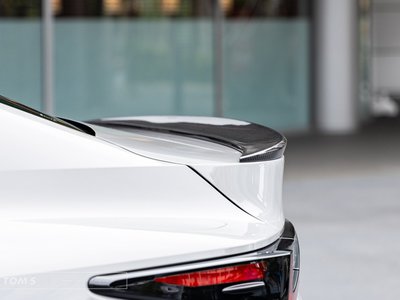 2025 Lexus IS — миниатюра 24
