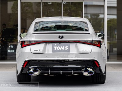 2025 Lexus IS — миниатюра 18