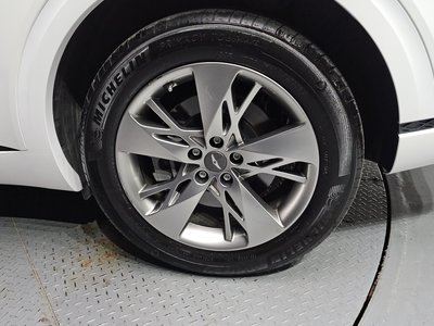 2021 Genesis GV70 photo 8