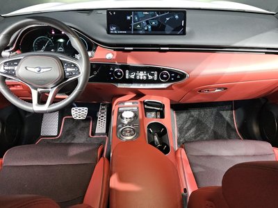 2021 Genesis GV70 photo 5