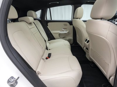 2025 Mercedes-BENZ EQA 照片 10
