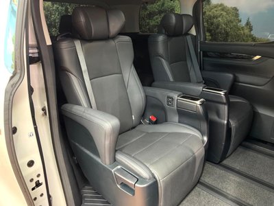 TOYOTA ALPHARD - 9
