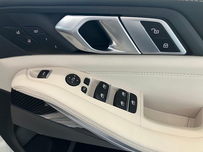 صورة مصغرة 42 لـ 2025 BMW X5