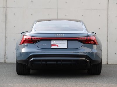 AUDI E-TRON GT QUATTRO - 9