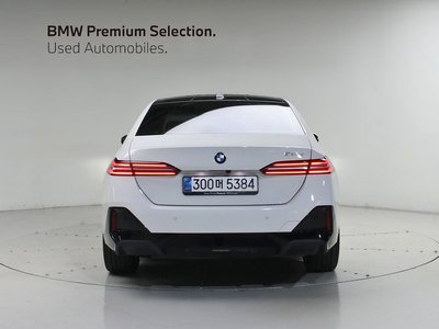2025 BMW 5 SERIES 照片 3