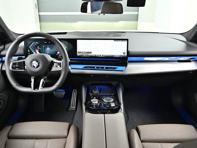 2025 BMW 5 SERIES 照片 5