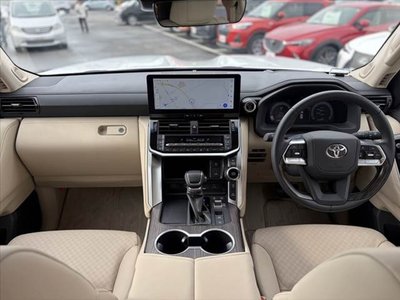 TOYOTA LAND CRUISER 300 - 2