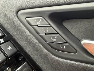 TOYOTA LAND CRUISER 300 - 6