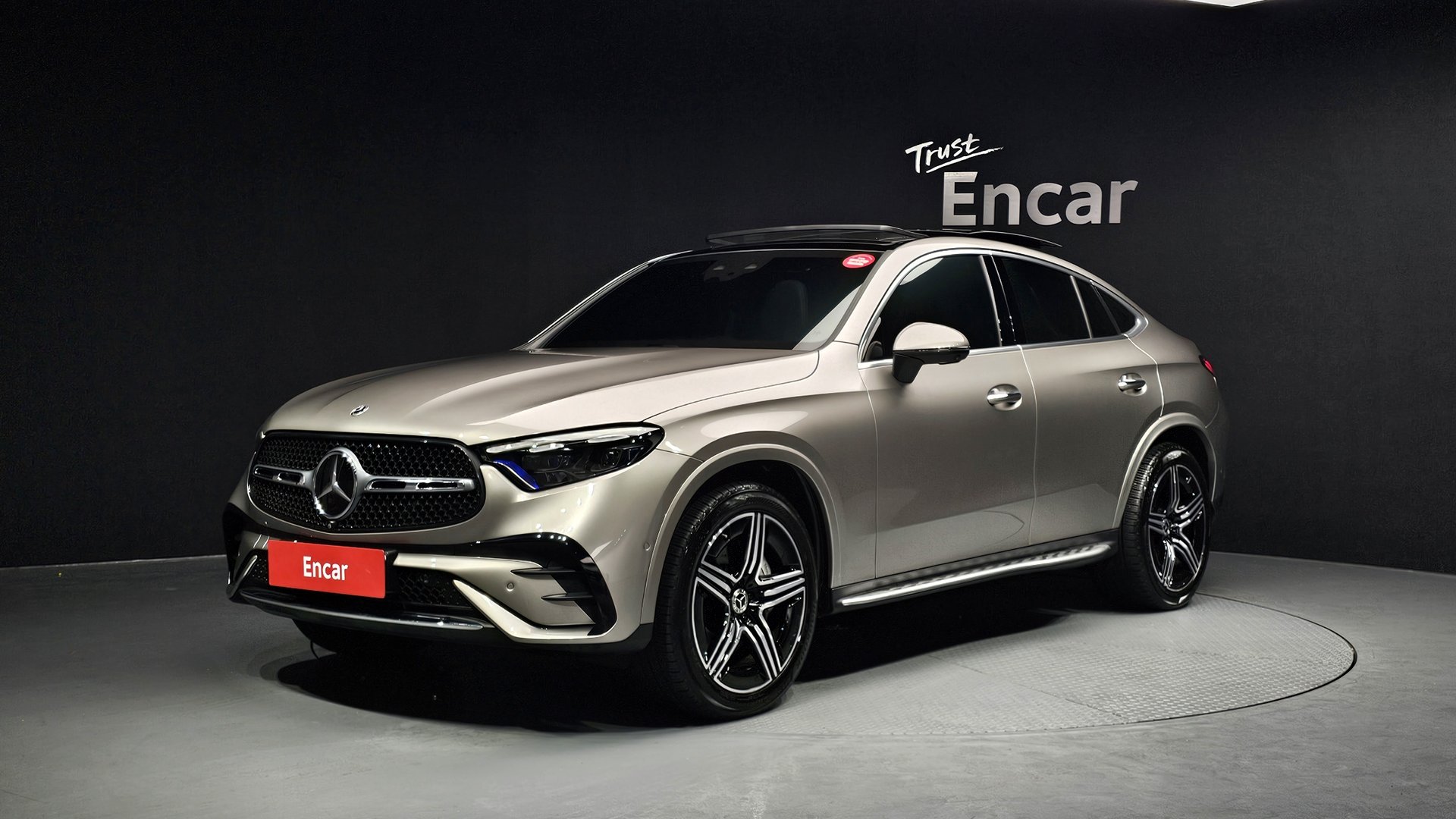 MERCEDES-BENZ GLC - View 1
