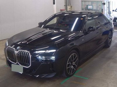 2025 BMW 7 SERIES photo 4