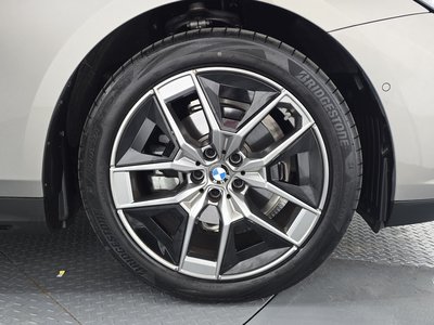 2026 BMW 5 SERIES 照片 8
