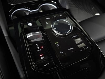 2026 BMW 5 SERIES 缩略图 12