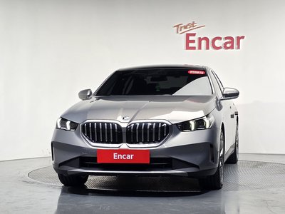 2026 BMW 5 SERIES 照片 3
