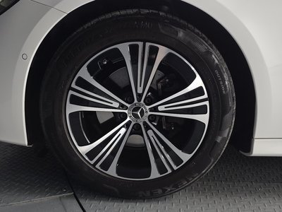 MERCEDES-BENZ E-CLASS - 6