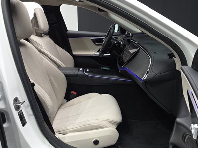 MERCEDES-BENZ E-CLASS - 10