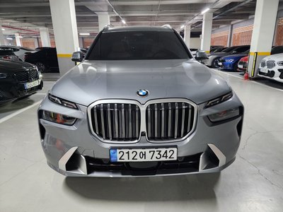 2023 BMW X7 照片 1
