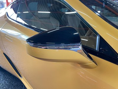 2017 Lexus LC — миниатюра 24