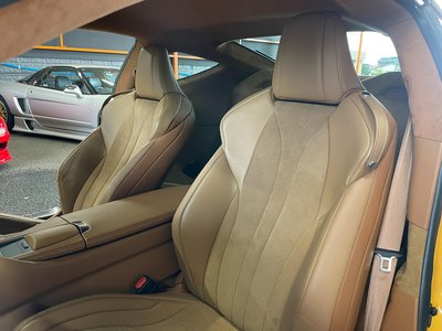 2017 Lexus LC — миниатюра 32