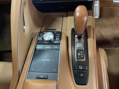 2017 Lexus LC — миниатюра 41