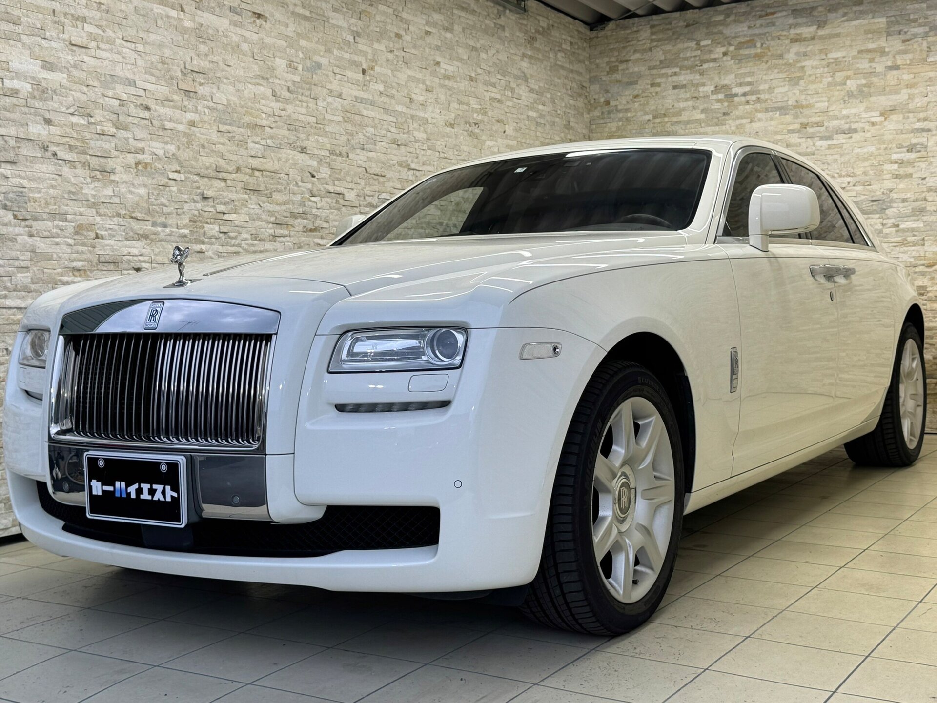 ROLLS ROYCE GHOST - View 1