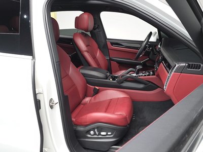 PORSCHE CAYENNE - 10