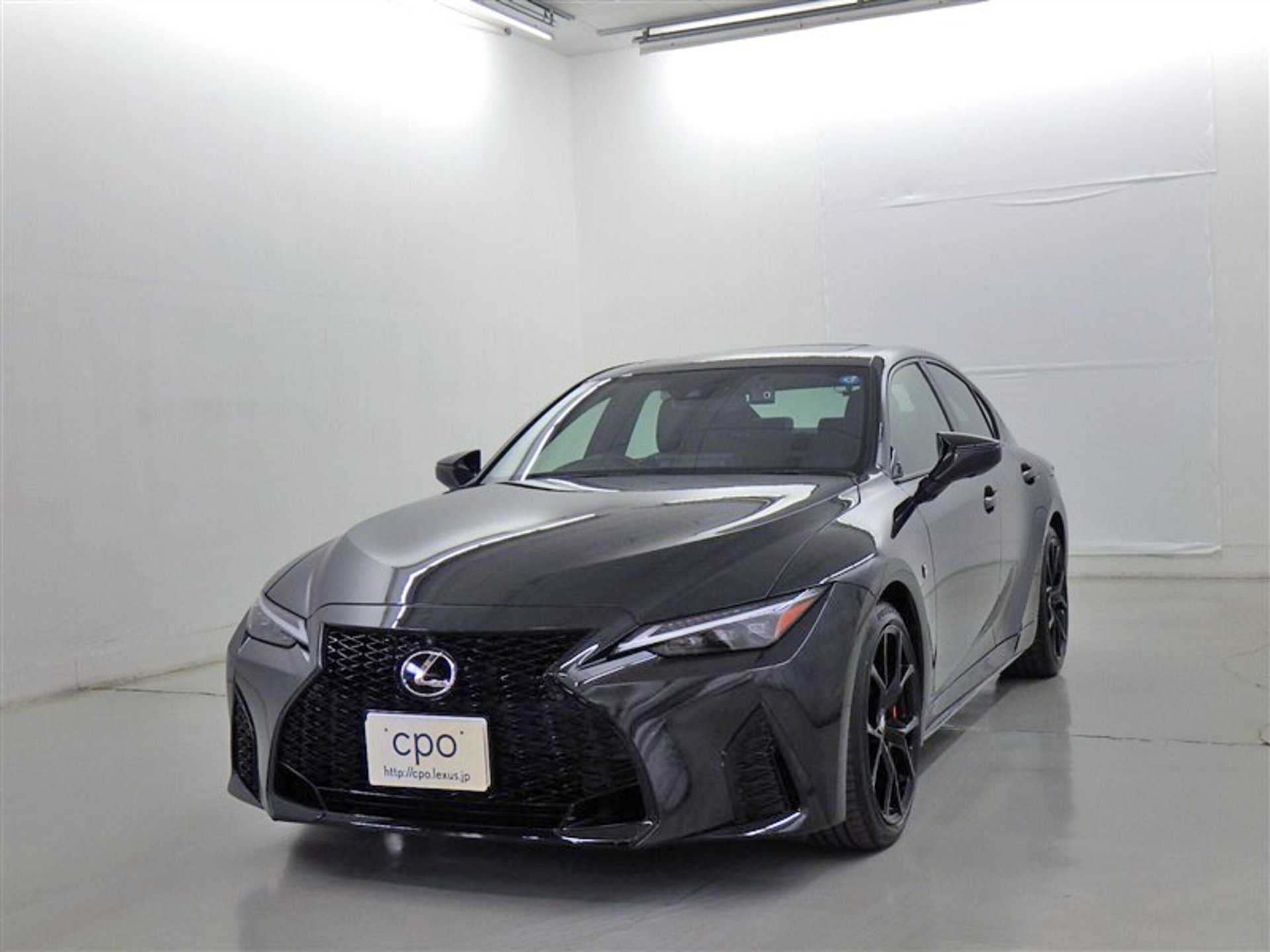 LEXUS IS - View 1