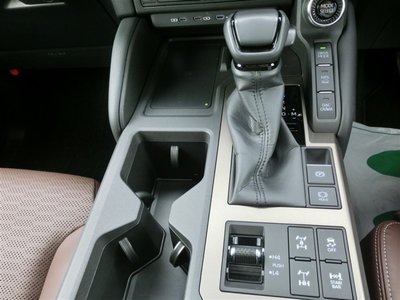2024 Toyota LAND CRUISER 250 — миниатюра 16