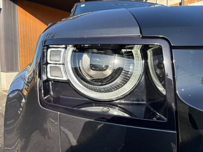 LAND ROVER DEFENDER - 8