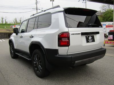 TOYOTA LAND CRUISER 250 - 8