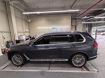2021 BMW X7 — фото 3