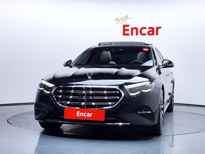 MERCEDES-BENZ E-CLASS - 2