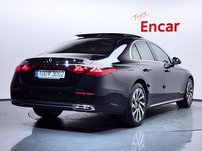 MERCEDES-BENZ E-CLASS - 3