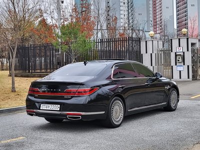 صورة 3 لـ 2020 Genesis G90