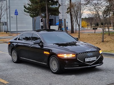 صورة 1 لـ 2020 Genesis G90